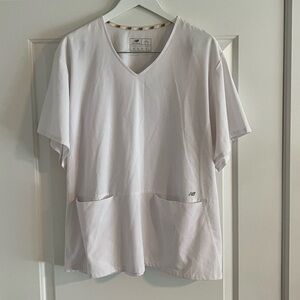 New Balance White Performance V Neck Athletic Top Women’s 2X